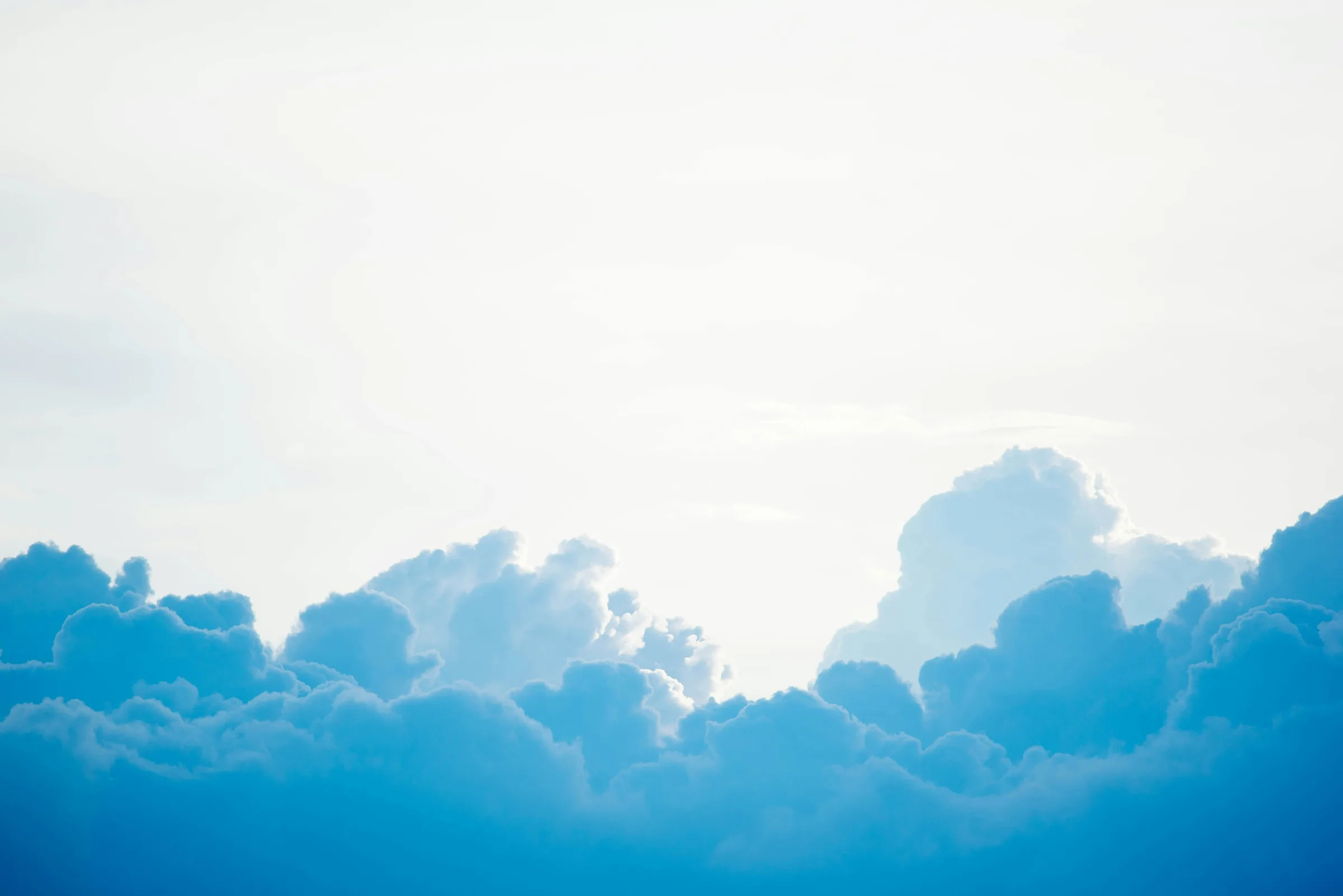 Wolken über der Schweiz, sinnbildlich für Schweizer Cloud-Speicher